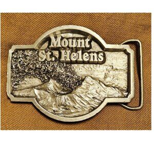 VINTAGE Siskiyou Oregon 1980 *MOUNT ST. HELENS* COMMEMORATIVE BELT BUCKLE PEWTER
